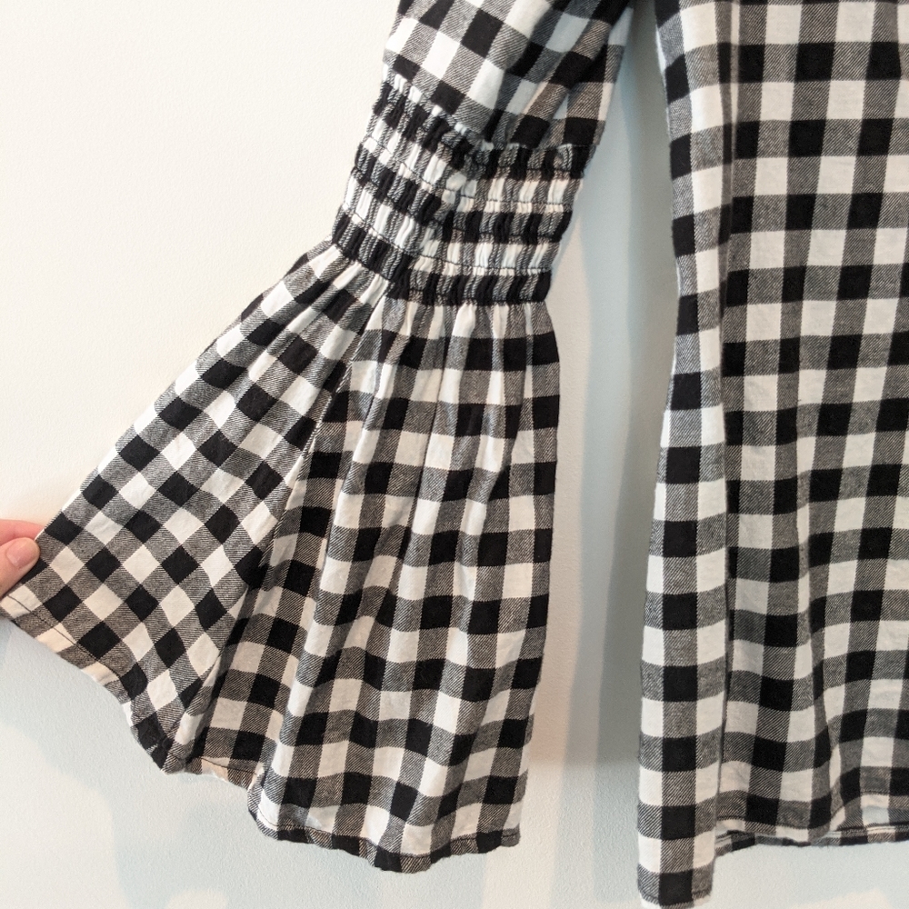 Beach Lunch Lounge Gingham flair sleeve blouse - Picture 5 of 7